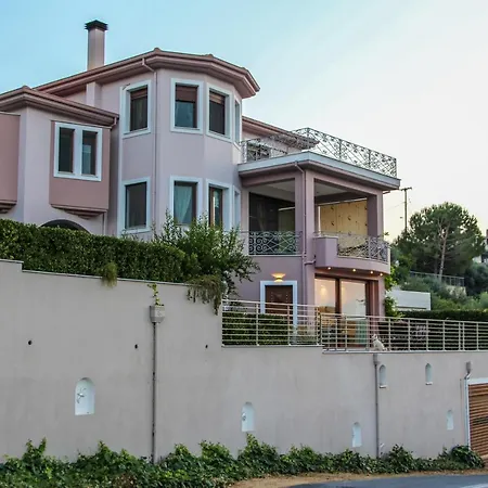 Albatross Sea Side & Pelion View Luxury Apartment Volos