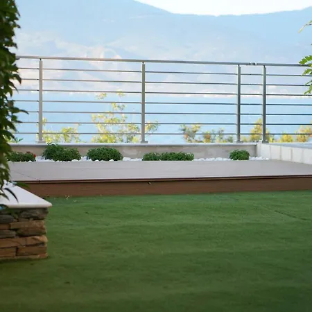 Albatross Sea Side & Pelion View Luxury Apartment *